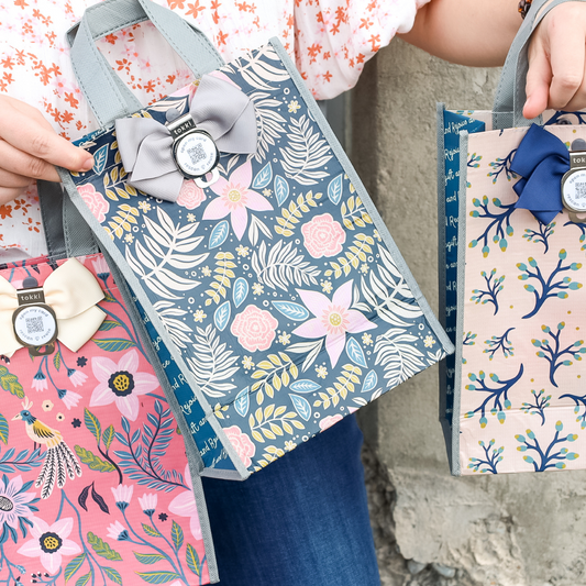 Squeeze | Medium | Reusable Gift Bag + QR Greeting Card